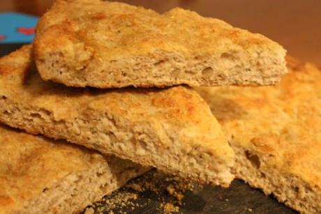 Focaccia integrale con il rinfresco del lievito naturale