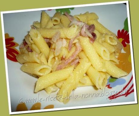 Penne rigate senza glutine con cipolla, speck e patate (10)