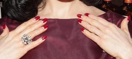 Celebrity Nail Star | La Ruffian Manicure di Dita Von Teese