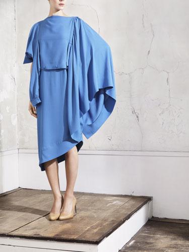 maison martin margiela per h&m, margiela for hm, margiela hm blu dress, margiela hm capsule collection, the unoriginal sin 