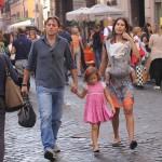 Alessio Vinci a passeggio per Roma con la sua famiglia: le foto