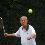 Huang Xingqiao, 99 anni,candidato a guinness world record come tennista pi anziano