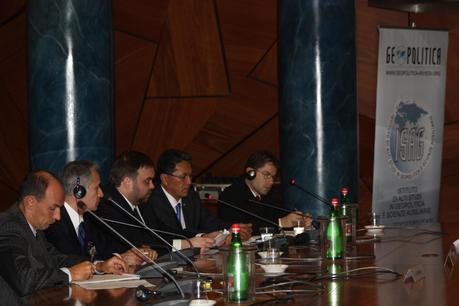 Un momento del convegno sull'Unione Eurasiatica organizzato dall'IsAG il 19 settembre 2012