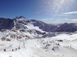 Stubaital Gletscher. Austria. Moreboards. Stubai. Zoo.