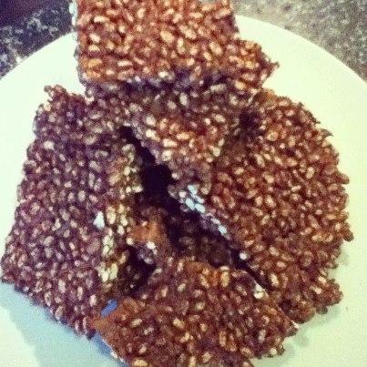 Quadrotti di Cioccolato e Riso Soffiato