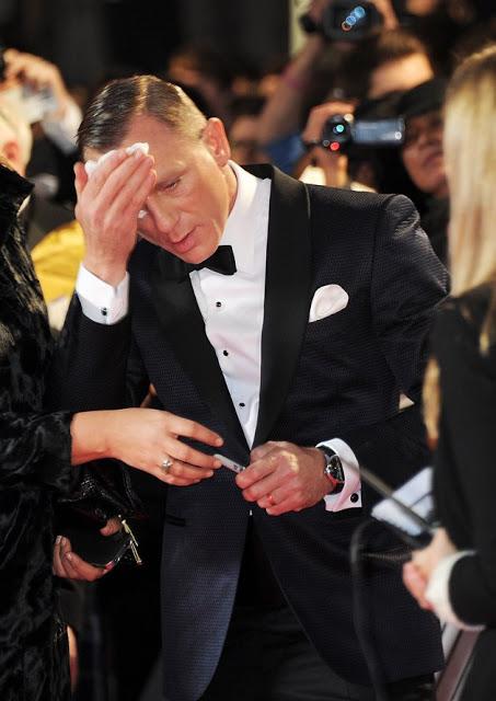 Daniel Craig suda a Londra: lo 007 mi va a fette