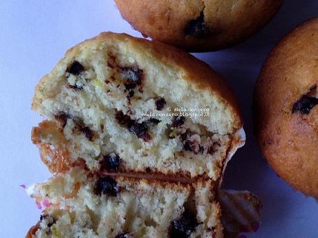 Muffin dolci con gocce di cioccolato