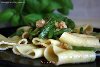 Paccheri con gamberi ed asparagi