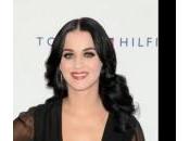 Katy Perry compie anni canta Obama: Twitter trend topic