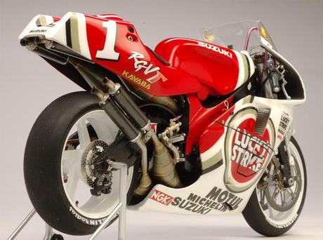 Suzuki RGV 500 Γ K.Schwantz 1994 by Utage Factory House