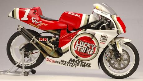 Suzuki RGV 500 Γ K.Schwantz 1994 by Utage Factory House