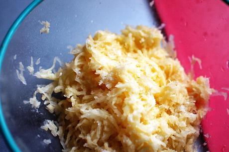 Patate grattuggiate Nidi croccanti di patate e uova