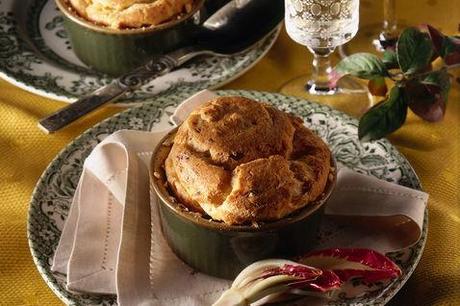 http://ricette.donnamoderna.com/var/ezflow_site/storage/images/media/images/ricette-importate/torte-salate-e-souffle/souffle/mini-souffle-di-patate/piatto-pronto-stampino-cucchiaino-piatto-verde-bicchiere-tovaglia-gialla/48025951-1-ita-IT/piatto-pronto-stampino-cucchiaino-piatto-verde-bicchiere-tovaglia-gialla_dettaglio_ricette_slider_grande3.jpg