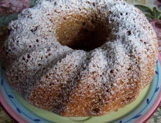 CIAMBELLA DI YOGURT AL COCCO