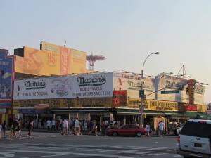 Coney Island, Nathan, Roosevelt e gli hot dog del Re