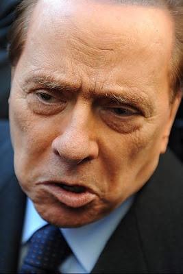 Quattro anni a Silvio con interdizione dai pubblici uffici: evasione (fiscale).