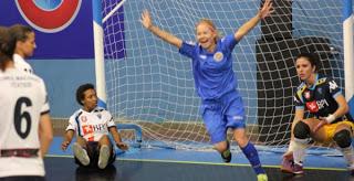 4 Nations Futsal Women's Cup Winners Cup - Laguna UOR calcio a 5 femminile - Iulia segna l'1-0 in finale per la Russia