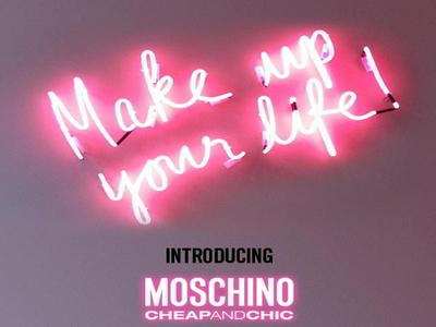 Moschino CheapAndChic Make Up Your Life e Pupa Milano nella boutique di Milano: foto e video