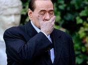 Berlusconi cambia idea "resta campo"
