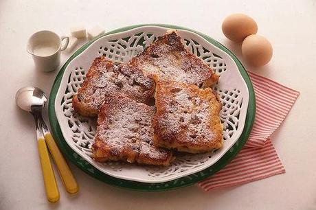 http://ricette.donnamoderna.com/var/ezflow_site/storage/images/media/images/ricette-importate/dolce-dessert/torte-e-crostate/toast-golosi-alla-cannella/piatto-pronto-piatto-da-portata-sottopiatto-verde-ingredienti-cucchiaio/51663191-1-ita-IT/piatto-pronto-piatto-da-portata-sottopiatto-verde-ingredienti-cucchiaio_dettaglio_ricette_slider_grande3.jpg