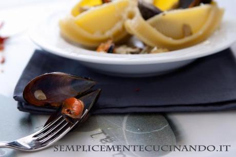 Caccavelle con melanzane, cozze e pecorino