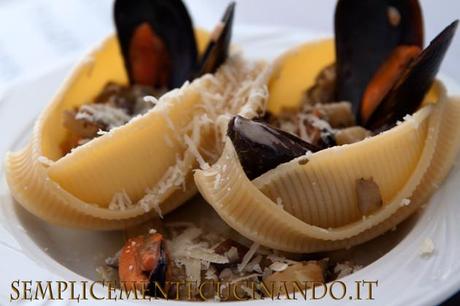 Caccavelle con melanzane, cozze e pecorino