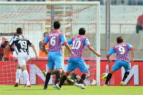 Serie A 9^Giornata: Gervasoni e la Juventus battono il Catania, Napoli e Inter bene, cadono Roma e Lazio