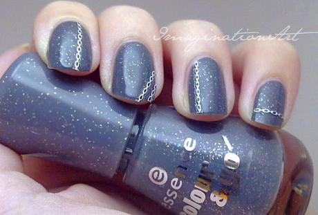 essence_i'm_the_boss_swatch_smalto_nail_lacquer_polish