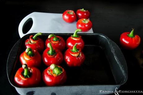 Peperoni ripieni ai sapori del Mediterraneo - Peppers stuffed with the flavors of the Mediterranean