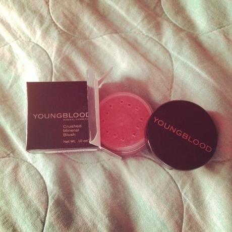 Review Young Blood minerals cosmetic