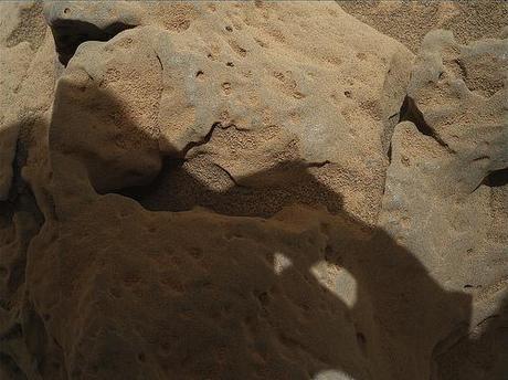 CURIOSITY sol 82 MAHLI 