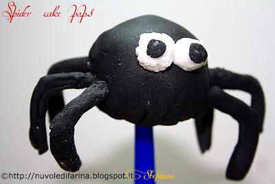 Spider cake pops, con pan di spagna alla zucca