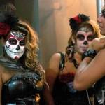 Newyorkesi festeggiano Halloween in anticipo per evitare la tempesta tropicale06