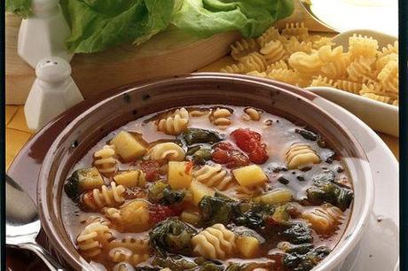 http://ricette.donnamoderna.com/var/ezflow_site/storage/images/media/images/ricette-importate/primo/minestra-e-zuppa/minestra-alla-lattuga/piatto-pronto-ingredienti-cucchiaio-tovagliolo-saliera-pepiera/44267411-1-ita-IT/piatto-pronto-ingredienti-cucchiaio-tovagliolo-saliera-pepiera_dettaglio_ricette_slider_grande3.jpg