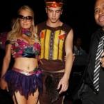 Paris Hilton con il fidanzato alla festa di Halloween al Playboy Mansion02