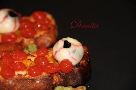 Bruschetta con caviale di sangue di pantera tibetana e occhi di tigri del Bengala su letto di  melma salmastra