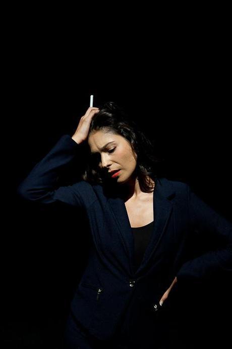 Ilenia Maccarone una immagine di Ilenia Maccarone su Importante, Molto Importante: Uomini e Donne che si Sfiorano ma non si Incontrano Mai