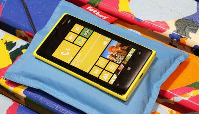 Nokia regala cinque Lumia 920 con il nuovo contest