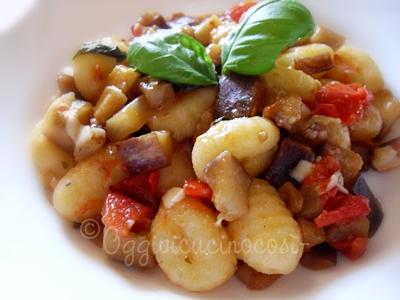 Gnocchi di Ricotta con Melanzane Striate e Scamorza