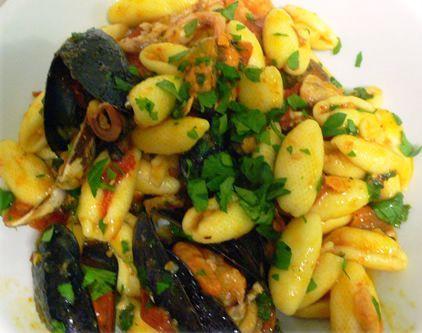 http://monzuvladi.it/cavatelli%20ai%20frutti%20di%20mare.jpg