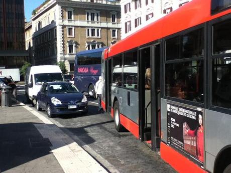 Guardare come sta messo Piazza Flaminio e provare orrore sapendo che non si tratta di fotomontaggi