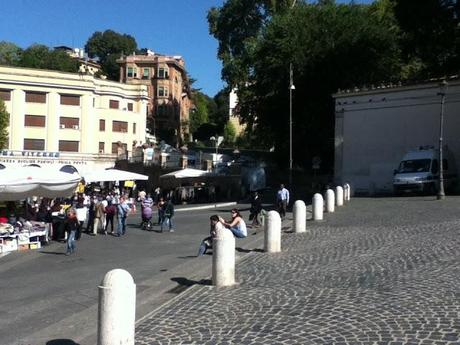 Guardare come sta messo Piazza Flaminio e provare orrore sapendo che non si tratta di fotomontaggi