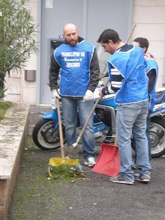 DECIMA EDIZIONE DEL DECORO DAY, RIPULITE LE STRADE E LE PIAZZA DEL XVIII MUNICIPIO! E IL FRONTE ANTIDEGRADO SI ALLARGA... DECIMA EDIZIONE DEL DECORO DAY, RIPULITE LE STRADE E LE PIAZZA DEL XVIII MUNICIPIO! E IL FRONTE ANTIDEGRADO SI ALLARGA...