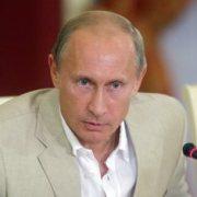 Putin è malato? Il portavoce Peskov smentisce: “Il presidente sta bene”