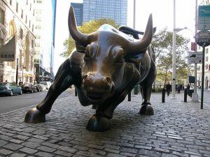Il toro di Wall Street è un’invenzione della Guerrilla Art! Ha un significato particolare, che si ricollega a El Guernica! Olè, Sciumè!