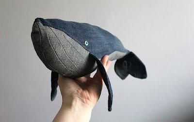 Brutto prototipo di una balena di jeans