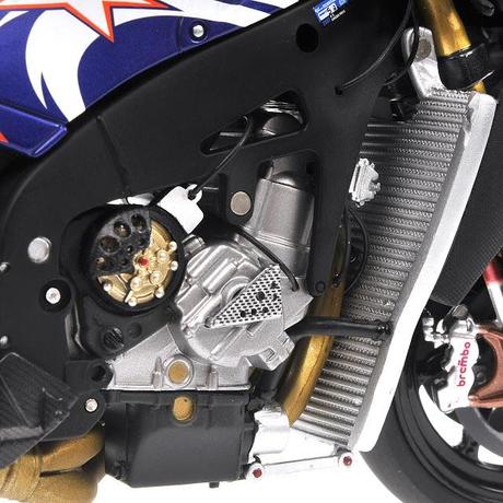 Yamaha YZR-M1 C.Edwards Laguna Seca 2007 - Exclusive Danhausen L.E. 550 pcs. by Minichamps