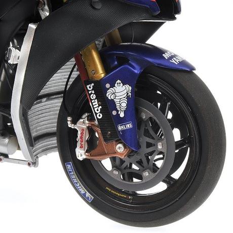 Yamaha YZR-M1 C.Edwards Laguna Seca 2007 - Exclusive Danhausen L.E. 550 pcs. by Minichamps