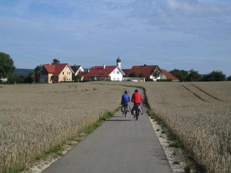 2050 Pedalare nel Parco di Solbiate della Città Infinita