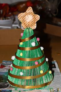 BRICOLAGE: LINK: albero di Natale da vecchio libro